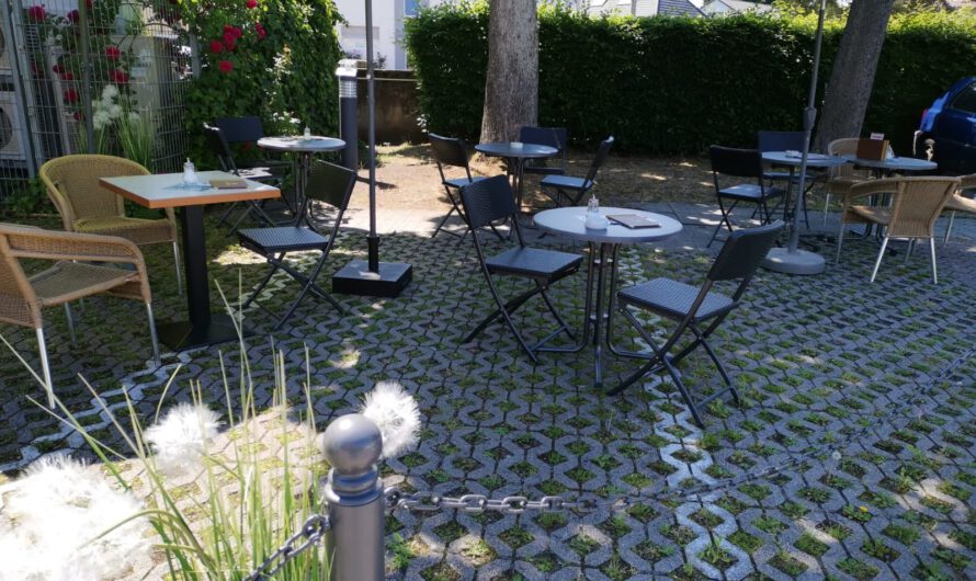 Terrasse geöffnet