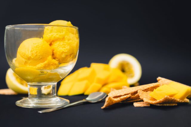 Mango-Maracuja-Eis (Foto: Björn Strasser) Mango Maracuja Eis